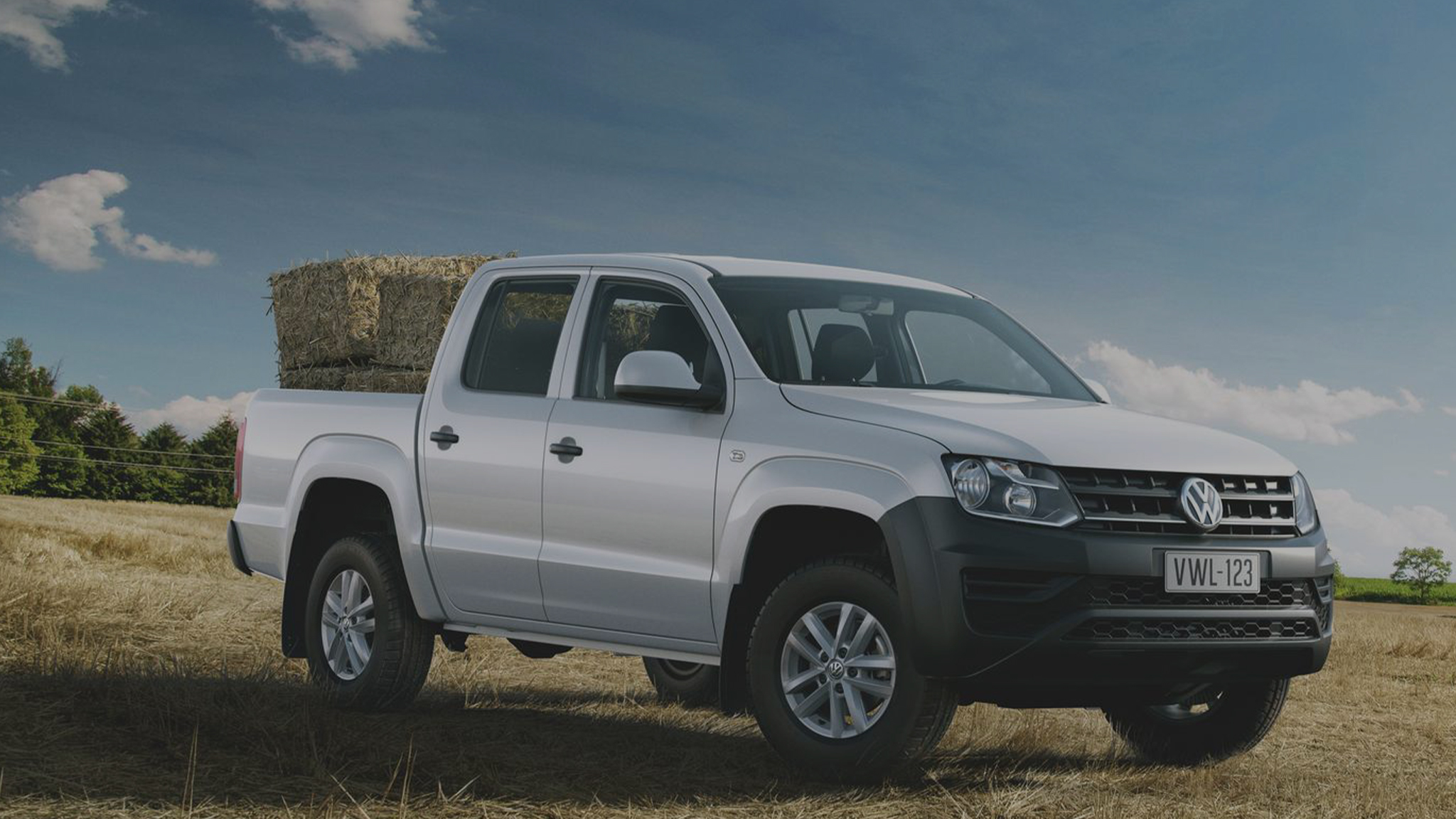 Amarok Trendline 4x2 DC 140CV y Comfortline 4x2 MT / AT 180CV